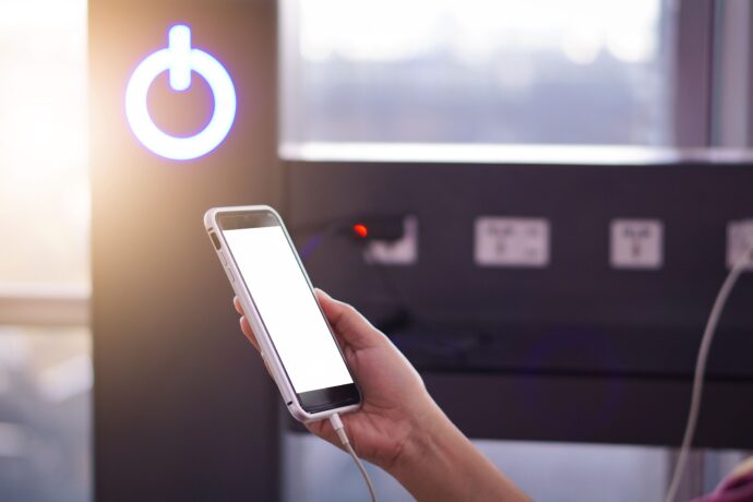 How to Stay Cyber Safe When Travelling Image